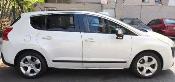 PEUGEOT 3008 1.6 GRIFFE THP 16V GASOLINA 4P AUTOMÁTICO PEUGEOT 3008 1.6 GRIFFE THP 16V GASOLINA 4P AUTOMÁTICO